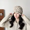 Chapéu Feminino Outono Inverno Imitação de Pelo de Coelho Rex Estampa de Leopardo Redondo Plano Chapéu Curto de Pelúcia Espessado Sem Aba de Pelo