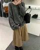 Fábrica de Suéteres Dalan Source: Suéter de tricô trançado com ombros à mostra e gola assimétrica para mulheres, outono e inverno, caimento solto, toque de alta qualidade, atacado e feito sob medida