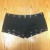 Novedad de Verano Pantalones Cortos Negros con Decoración de Remaches, Ajuste Delgado de Moda, Versátiles Pantalones Calientes de Moda Callejera para Chicas Atrevidas