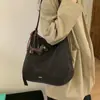 Bolso Tote de Alta Gama Benl para Mujer 2025 Invierno Nuevo Bolso Cruzado Tipo Cubo de Gran Capacidad Bolso de Hombro para Viajes