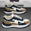 Sapatos Masculinos 2026 Outono Novo Masculino Couro Respirável Tênis Esportivo Casual Versátil Pai Tênis de Corrida Tendência 7721