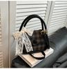 Bolsa Xadrez Moda Estilo Coreano para Mulheres 2025 Nova Bolsa Quadrada Pequena de Emenda Casual de Alta Qualidade Bolsa Transversal Simples e Versátil