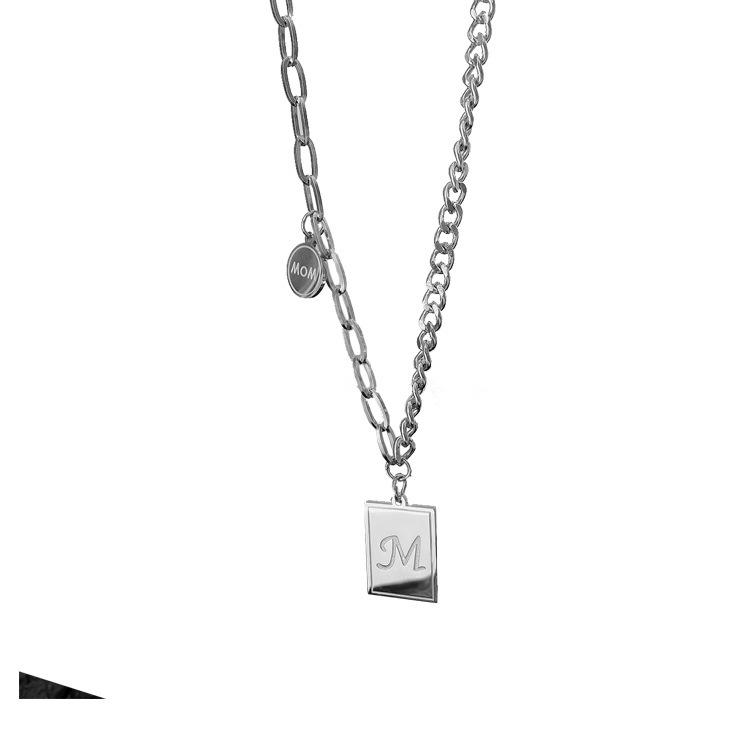 M字母项链