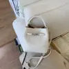 Bolsa de Mão Tipo Balde de Luxo Outono e Inverno para Mulheres, Couro Macio, Bolsa de Ombro Transversal Elegante e Versátil, Bolsa Estilo Retro 2026 Nova