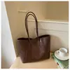 Bolsa tote popular de grande capacidade para mulheres, nova bolsa de ombro casual simples 2026, bolsa de ombro versátil e moderna para o dia a dia