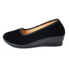 Zapatos de Tela Old Beijing para Mujer, Tacón de Cuña, Talla Grande, Para Mujeres de Mediana Edad y Mayores, Zapatos de Baile con Correa Única, Zapatos de Trabajo para Hotel, Zapatos de Tela Negros de Etiqueta