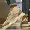 Nuevas zapatillas deportivas de malla transpirable de verano para hombre, adecuadas para senderismo al aire libre y trabajo diario, zapatos de moda de suela plana con suelas gruesas