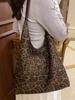 Bolso Cubo de Ante para Mujer, Bolso Tote de Hombro Casual para el Trabajo, Nuevo Estilo Otoño e Invierno 2026 Bolso de Axila para Madre e Hija