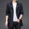 Novo Casaco Casual Masculino Meia-Estação e Outono Versátil para Homens de Meia-Idade e Jovens, Comprimento Médio, Solto, Bonito, Moderno, com Cinto