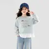 Moletom Feminino Doce com Laço e Letra Fofo Novo da Moda Primavera e Outono Estampa de Renda Solto Tendência 2026