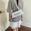 Bolso de Axila con Lunares de Diseño de Nicho, Moderno y Versátil, Bolso de Mano de Moda, Fresco y Dulce, Elegante Bolso Baguette