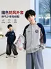 Jaqueta Masculina Estilo Primavera e Outono 2026 Novo Estilo para Crianças de Média e Idade Roupas de Primavera Jaqueta de Beisebol Casual Esportiva de Primavera para Crianças