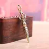 Cascabel Vajra de Latón Estilo Tíbet con Mantra de Seis Sílabas, Decoración de Objeto Antiguo con Aspecto Vintage, Colgante para Llavero de Coche
