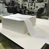 Papel de etiqueta térmica de três provas 100x150x5000 dobrando EUB etiqueta de logística postal folha de superfície autoadesiva