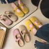 Novos Estilos de Sapatos Mary Jane, Sandálias e Chinelos para a Primavera e Verão de 2025, Sapatos Birkenstock Franceses de Solado Macio, Meia-Chinelos com Biqueira para Mulheres Usarem na Rua