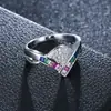 Anillo Tesoro Arcoíris Forma de V Estilo Coreano Microincrustación de Circonita Color Dorado Auténtico Electrochapado Joyería de Conservación