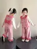 Traje de lana para niña, nuevo estilo otoño 2026, estilo coreano moderno y a la moda, súper lindo para bebés, conjunto de tres piezas para primavera y otoño