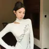 Camiseta Branca de Gola Alta com Recorte e Manga Longa para Mulheres no Outono com Estampa de Letras Camisa para Camadas Internas Top de Veludo Quente Espessado