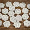 Botões Esculpidos Flor de Ameixa Estilo Chinês Retrô, Botões de Alta Qualidade para Vestido Cheongsam e Camisa, Botões Decorativos de Resina Feitos à Mão para DIY