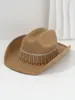 Sombrero vaquero western de fieltro blanco con pesada decoración de pedrería y borlas, adecuado para actuaciones, fiestas, sesiones de fotos y reuniones