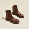 Botas Femininas Couro Genuíno 2025 Outono e Inverno Novo Estilo Britânico Flats Retrô Couro Macio Zíper Traseiro Chelsea Botas Curtas