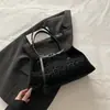 Bolsa Casual de Grande Capacidade com Estampa de Leopardo Nova Moda Outono e Inverno 2025 Bolsa de Axila Versátil Retrô Bolsa de Ombro de Mão