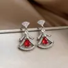 Estilo noturno luxuoso~Vestido elegante em forma de leque com zircônia, brincos de gota, brincos de luxo leve de alta qualidade, brincos estilo palácio