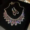 Collar de Borlas de Pedrería Ultra Brillante Europeo y Americano con Perlas, Cadena para Clavícula de Nicho de Lujo Ligero, Accesorio de Fiesta de Alta Gama a la Moda