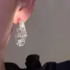 Brincos de Renda Vazada com Design de Nicho Moda Retrô Francesa Elegantes de Alta Qualidade Versáteis para Mulheres