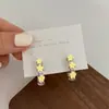 Brincos Novos de Cruz com Gota de Óleo Brancos para Mulheres Primavera/Verão 2026, Acessórios Simples Elegantes com Strass Brilhante, Brincos da Moda