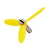 Decoração de Carro Estatueta de Pato com Capacete de Libélula de Bambu, Base Adesiva para Carro, Acessório de Pato Amarelo Famoso na Internet, Óculos de Sol, Colar para Interior de Carro