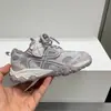 Decoración frontal con cordones, líneas de bloques de color, malla hueca, zapatillas de entrenamiento alemanas de suela blanda, nuevo producto de otoño 2026, zapatillas para correr para niños y niñas