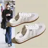 Zapatos de entrenamiento de malla transpirable para exteriores de verano estilo alemán para mujer, nuevo modelo 2026, sandalias perezosas cerradas sin cordones