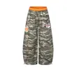 Calça Esportiva Camuflada Retro Americana Magic Bear 2026 Calça Bordada Falsa de Duas Peças Calça de Perna Larga Street Dance