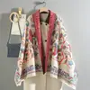 Bufanda de Imitación Cachemir Estilo Tweed con Camelia para Mujer en Otoño e Invierno Nueva Elegante Versátil Decorativa Engrosada Cálida Chal Largo