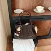 Bolsa tote estilo coreano para mulheres, novo modelo outono e inverno 2026, bolsa de grande capacidade, moderna, simples e estilosa, com alça de ombro