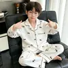 2026 Pijamas Nuevos para Niños Primavera y Otoño Manga Larga Algodón Nube Niño Niños Bebé Estilo Verano Dibujos Animados Conjunto de Ropa para el Hogar