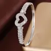 Pulsera Minimalista de Zirconia con Forma de Corazón Personalizada Estilo Ins, Sensación Exquisita y de Alta Gama, Pulsera Sencilla para Mujer, Venta Directa del Fabricante, Exclusivamente para Suministro Transfronterizo