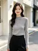 Suéter base de hilo de lana hilado en núcleo de dos piezas, manga larga, corte ajustado, jersey, elegante y moderno, cuello semi-alto, prenda de punto abotonada colorida para mujer