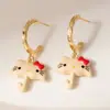 Brincos Pingente de Gatinho Bege com Esmalte Gotejado Desenho Animado Fofo Brincos Modernos Divertidos Delicados Tendência para Mulheres