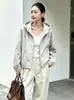 Chaqueta corta casual y moderna con capucha para mujer, nuevo estilo otoño 2026, chaqueta cortavientos versátil y elegante, perfecta para figuras petites