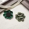5cm Tecido Glitter Dourado Estampado Estilo Retro Hong Kong Peças de Acessórios DIY Camélia para Boutonnières, Presilhas de Cabelo, Sapatos, Chapéus e Roupas
