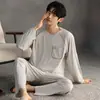 Pijama Masculino de Modal Primavera e Outono Novo Estilo Conjunto de Manga Longa e Calça Longa Tamanho Grande Gola Redonda Casual Pode Ser Usado Fora de Casa Roupas para Casa