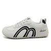 K3921 Zapatos Blancos de Entrenamiento Retro Alemanes para Mujer 2026 Nuevo Otoño Ligeros Zapatos Forrest Gump Suela Suave Antideslizante Deportivos Casuales