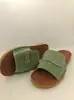 Sandalias Planas de Piel de Oveja Estilo Nuevo Verano 2026 Retro Old Money Hebilla con Borlas Sandalias de Exterior para Mujer