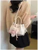 Bolso Cruzado Versátil Nuevo 2026 Transfronterizo, Bolso Cubo Tejido de Nicho, Bolso de Mano con Patrón de Verano para Mujer