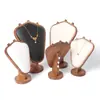 Suporte de exibição de colar em formato de chifre de madeira de nogueira, suporte de exibição de joias e pulseiras, suporte de armazenamento de colares, suporte para acessórios