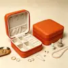 Mostrador de joyería, caja de regalo de cuero para joyería, caja cuadrada para joyería, caja para pendientes de alta gama, liga para el cabello y broche, personalizable con impresión de logotipo
