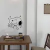 Venta al por mayor de fábrica Snoopy tallado estilo ins caricatura lindo alto valor de color pegatina de pared Snoopy decoración de cubo de basura