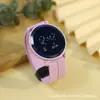 Reloj Electrónico LED para Hombres y Mujeres, Mismo Estilo para Estudiantes, Reloj con Hebilla Magnética de Silicona, Moderno, Elegante, Sencillo y Versátil para Uso en el Campus